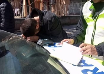 Yeni ehliyet alan genç drift yapınca hayatının şokunu yaşadı