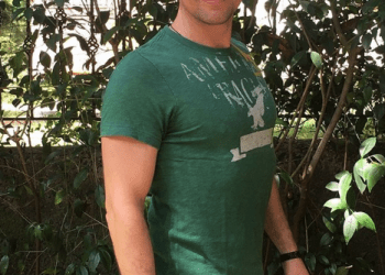 Emre Aşık’tan bir boşanma açıklaması daha