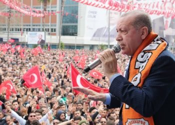 Erdoğan: 8 Mart’ta Taksim’de ezana terbiyesizlik ettiler