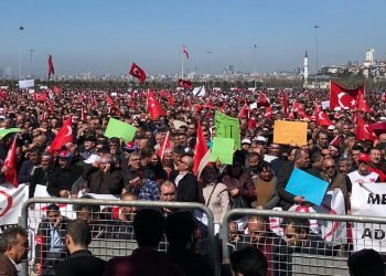 Emeklilikte Yaşa Takılanlar Maltepe’de hakkını aradı