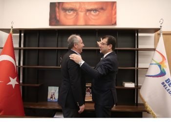 Atatürk neden kızgın bakıyor?