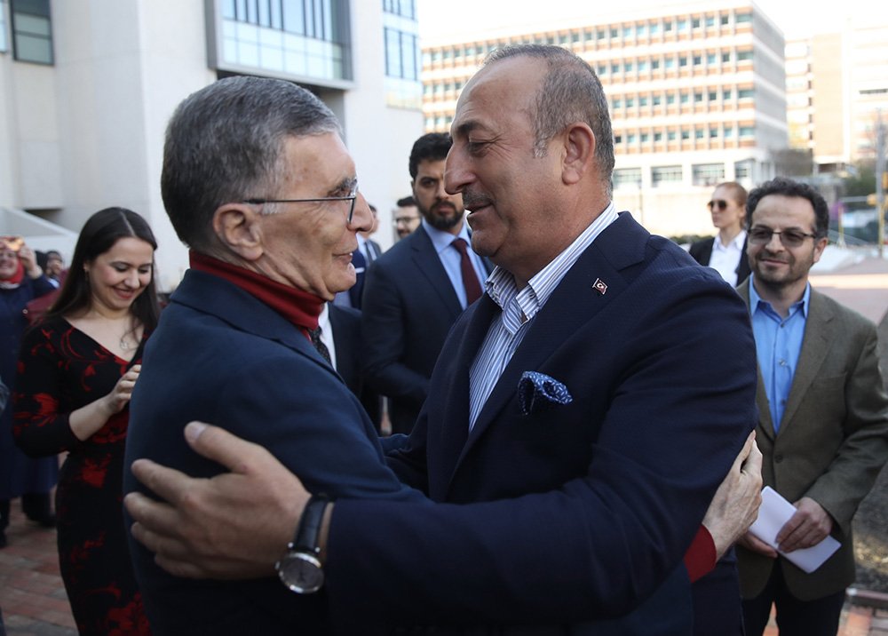 Dışişleri Bakanı Çavuşoğlu, Aziz Sancar ile buluştu