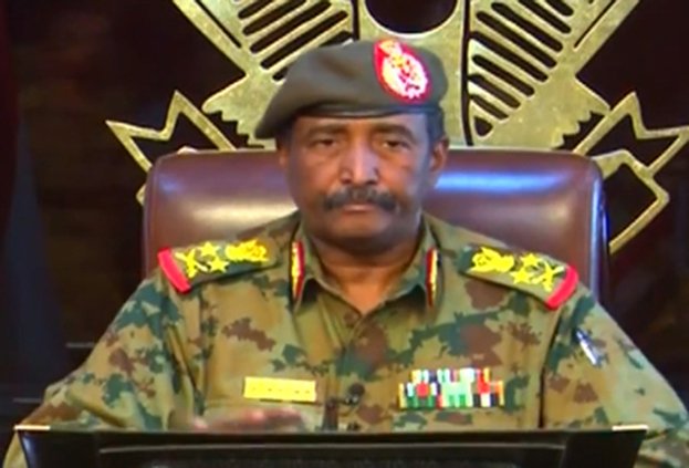 Sudan Askeri Geçiş Konseyi Başkanı Abdulfettah el-Burhan, Su