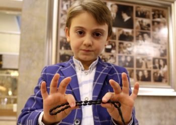 Erdoğan’a tesbih hediye eden çocuk yetim kaldı