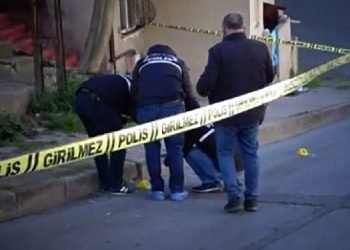 Sokak ortasında kadına kurşun yağdırdı