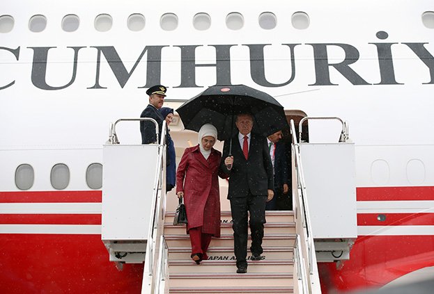 Türkiye Cumhurbaşkanı Recep Tayyip Erdoğan, G20 Liderler Zirvesi'ne katılmak üzere Japonya'nın Osaka şehrine geldi. Cumhurbaşkanı Erdoğan'a eşi Emine Erdoğan eşlik etti. ( Murat Kula - Anadolu Ajansı )