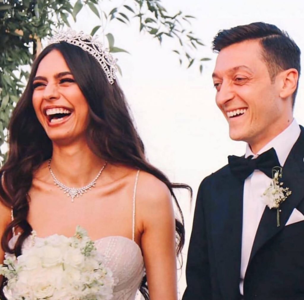 Mesut Özil evlendi