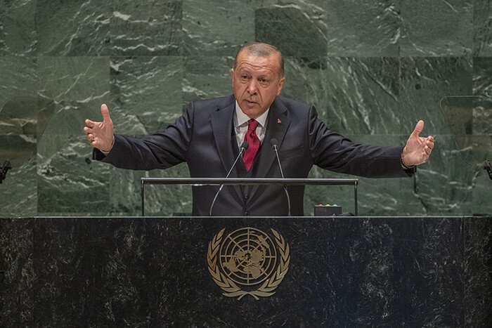 Türkiye Cumhurbaşkanı Recep Tayyip Erdoğan, Birleşmiş Milletler (BM) Genel Kurul Salonu'nda, BM 74'üncü Genel Kurulu Genel Görüşmelerine katılarak Genel Kurul'a hitap etti. ( BM Pool - Anadolu Ajansı )