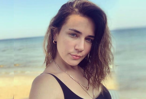 Buse Varol isyan etti: Beni takipten çıkarın!