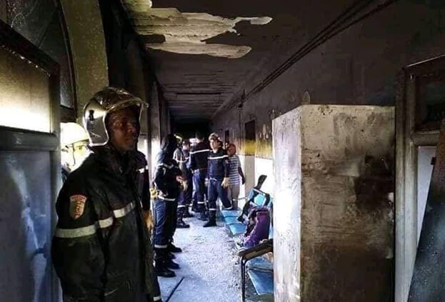 Cezayir'de bir hastanede çıkan yangında 8 bebeğin hayatını kaybettiği bildirildi.