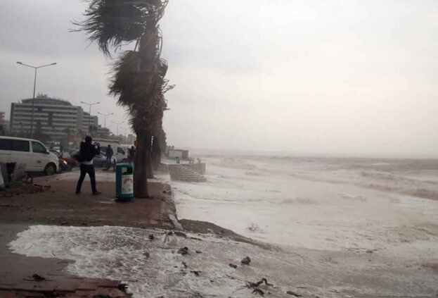 Meteoroloji'den Antalya için 'kırmızı kod' uyarısı!