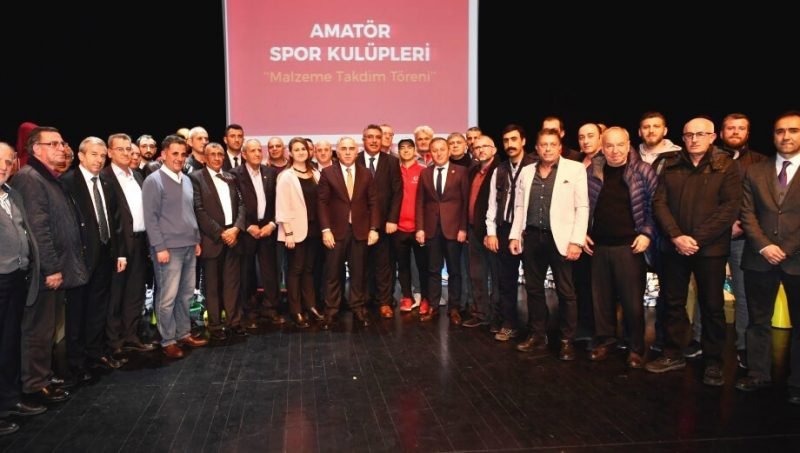 Fatih Belediyesi'nden amatör spor kulüplerine destek