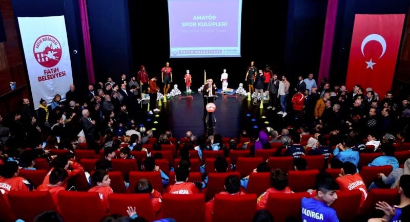 Fatih Belediyesi'nden amatör spor kulüplerine destek