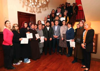 Bağcılar'da 40 kadın mikrogirişimci sertifikasını aldı 