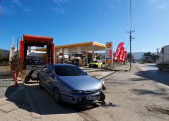 El freni çekilmeyen araç kaza yaptı