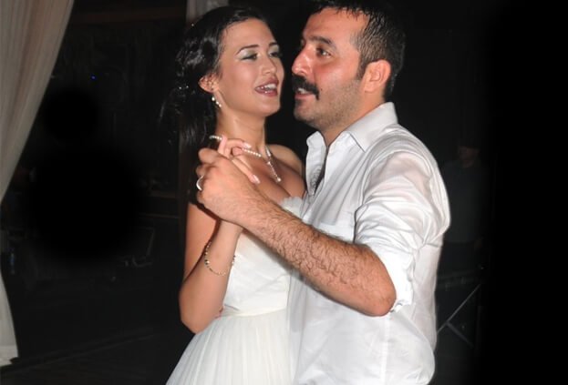 Mustafa Üstündağ ve Ecem Özkaya’nın 10 yıllık evliliği bitti!