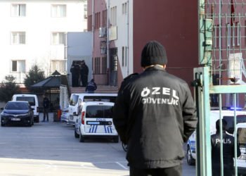 Ankara'da güvenlik görevlisi önce okul müdürünü sonra kendini vurdu!