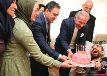 Başkan Aydıner'den Engelli Bakım Merkezi'ne ziyaret