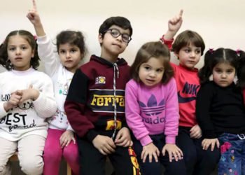 Elazığ'lı depremzede çocuklara burs