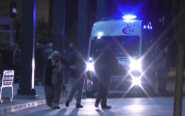 İzmir'de silahla kahvehaneyi basan damat, biri kayınpederi 2 kişiyi ağır yaraladı