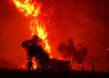 Kahramanmaraş'ta çıkan yangında, anne ve down sendromlu kızı evde mahsur kaldı