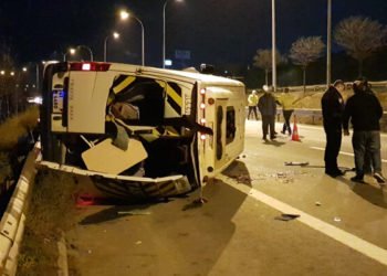 Kocaeli'de düğün günü kabusa döndü! Minibüs devrildi: 10 yaralı