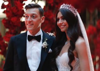 Amine Gülşe, Mesut Özil çiftinin bebeklerinin cinsiyeti belli oldu