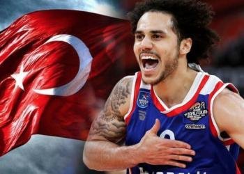 Shane Larkin: Türk bayrağını gururla taşıyacağım