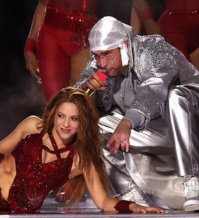 Shakira ve Jennifer Lopez, Super Bowl’ı salladı!