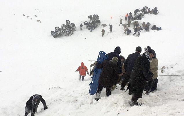 İçişleri Bakanı: Çağ altındaki 10-15 kişiye ulaşılmaya çalışılıyor