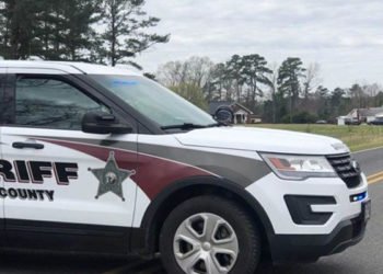 Eşi ve 5 akrabasını öldürüp intihar etti