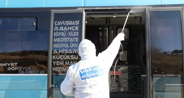 Beykoz'da koronavirüse karşı ilaçlama devam ediyor
