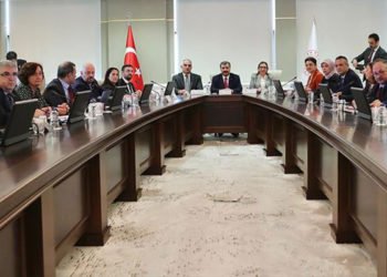 Bakan Koca: Sorun küresel, mücadelemiz ulusal