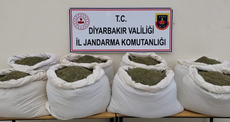 Diyarbakır'da terör operasyonu: 322 kilogram esrar ele geçirildi