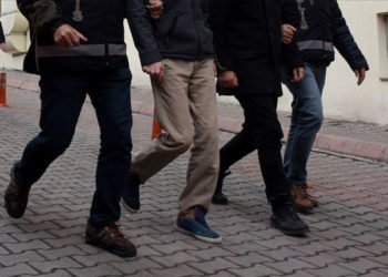 FETÖ operasyonunda 18 gözaltı