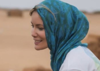 Gamze Özçelik’ten koronavirüs nedeniyle sıkıntıya düşenlere destek