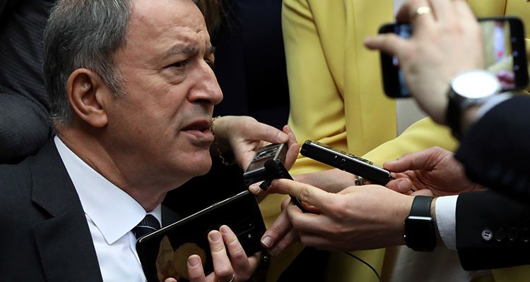Akar'dan "İdlib saldırısını Rusya mı yaptı sorusuna" 'teknik' cevap