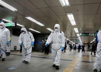 İngilizlere göre koronavirüs salgını 12 ay daha sürecek