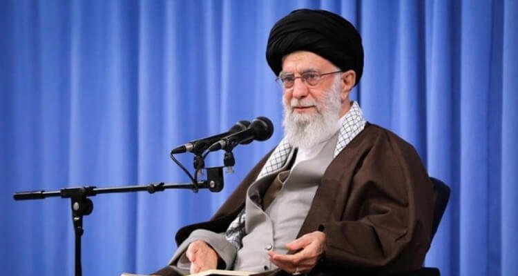 İran lideri Hamaney'den açıklama: "Zorunlu olmadıkça yolculuğa çıkmak caiz değildir"
