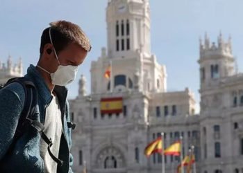 İspanya'da Kovid-19 ölü sayısı son 24 saatte 426 artışla 2 bin 182'ye çıktı