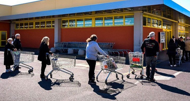 İtalya'da alışverişte tek-çift dönemi