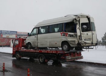 Kayseri'de zincirleme kaza: 18 yaralı
