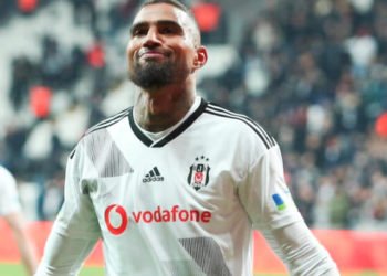 Boateng: Taraftarlarımız gibi ben de çılgınım
