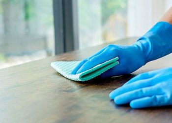 Koronavirüs hangi yüzeyde ne kadar süre yaşıyor?