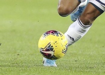 Bakan Kasapoğlu açıkladı: Ligler ertelendi