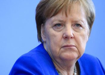 Merkel Kovid-19 nedeniyle kendisini karantinaya aldı