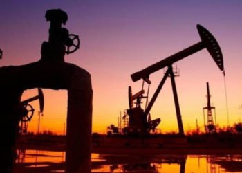 Petrolde Suud hamlesi