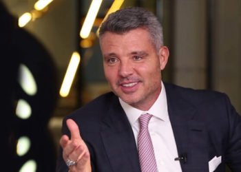 Sadettin Saran çalışanlarına yasakladı, soluğu Maldivler'de aldı!