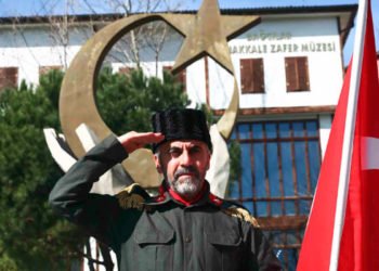 Dedesinin yolunda Bağcılar’dan Çanakkale’ye yürüyor