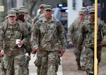 Ulusal muhafızlar sokağa indi